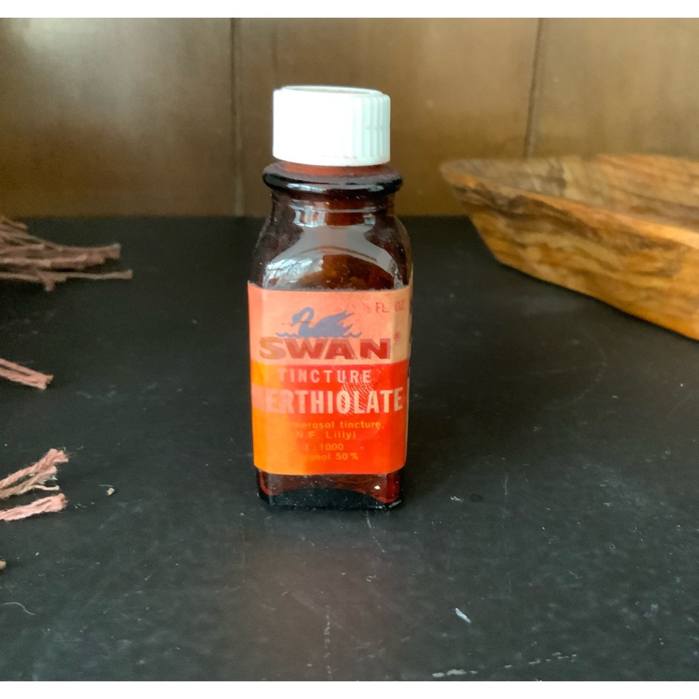 Vintage Swan Tincture Merthiolate Medicine Bottle